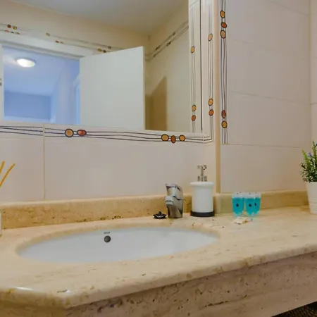 Luxury Secof * Κλουβάς